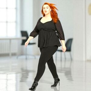 TORRID Black Silver Pinstripe Babydoll Crinkle Chiffon Blousen Sleeve Top